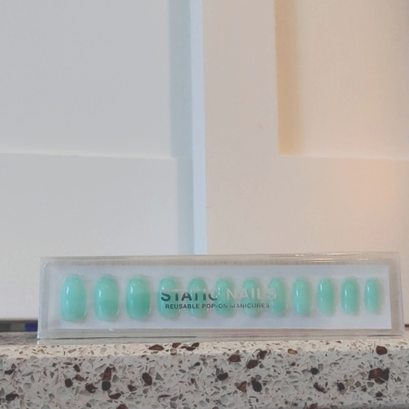 Static Press-On Nails Mint Money BNIB - still factory sealed! - Picture 2 of 4